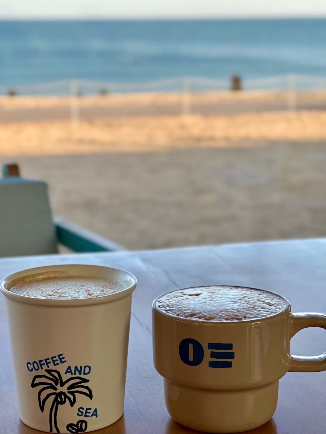 日照海边的咖啡店「咖啡与海」，环境很棒